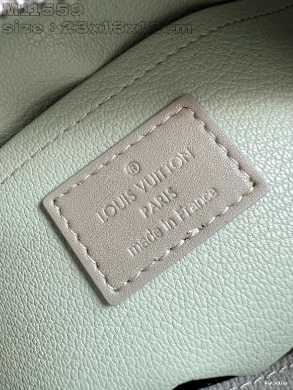 Repzbay DOPP LOCKER LOUIS KIT VUITTON bag-23*13*12CM 0714